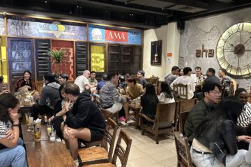 MỘT BUỔI HOẠT ĐỘNG NGOẠI KHOÁ “CAFE TÂY” TẠI TALK CLASS DIẾN RA NHƯ THẾ NÀO? ☕️