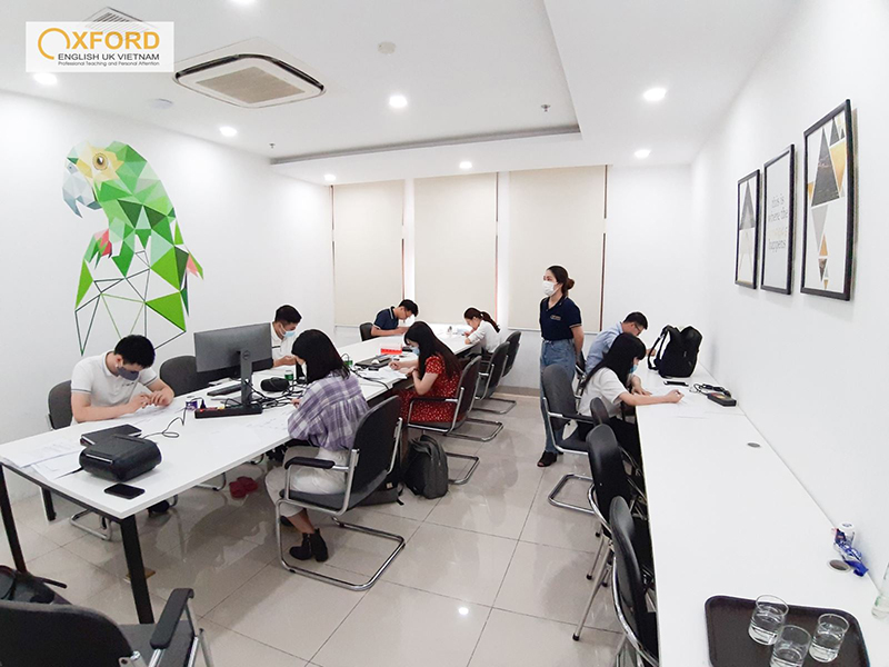 Danh-gia-chat-luong-giang-day-va-phuong-phap-hoc-tai-Oxford-English-UK-Vietnam
