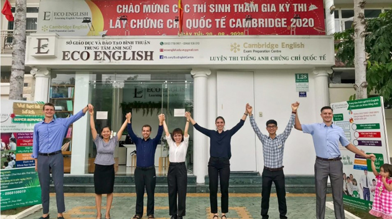Gioi-thieu-ve-trung-tam-tieng-Anh-ECO-English