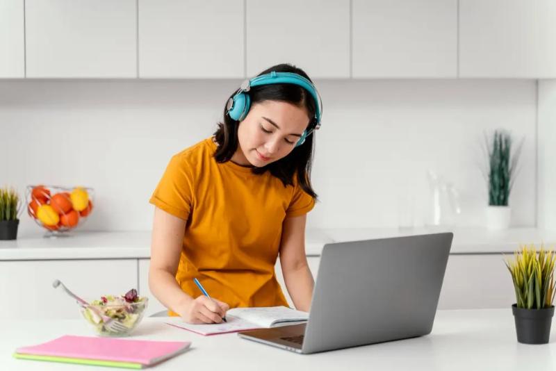 Một số sai lầm khiến việc học tiếng Anh online không hiệu quả