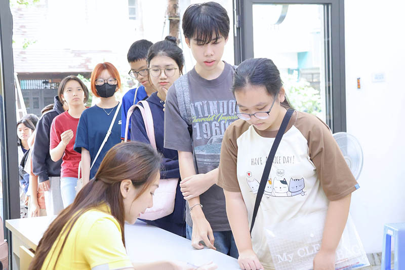 Học viên tại trung tâm English House