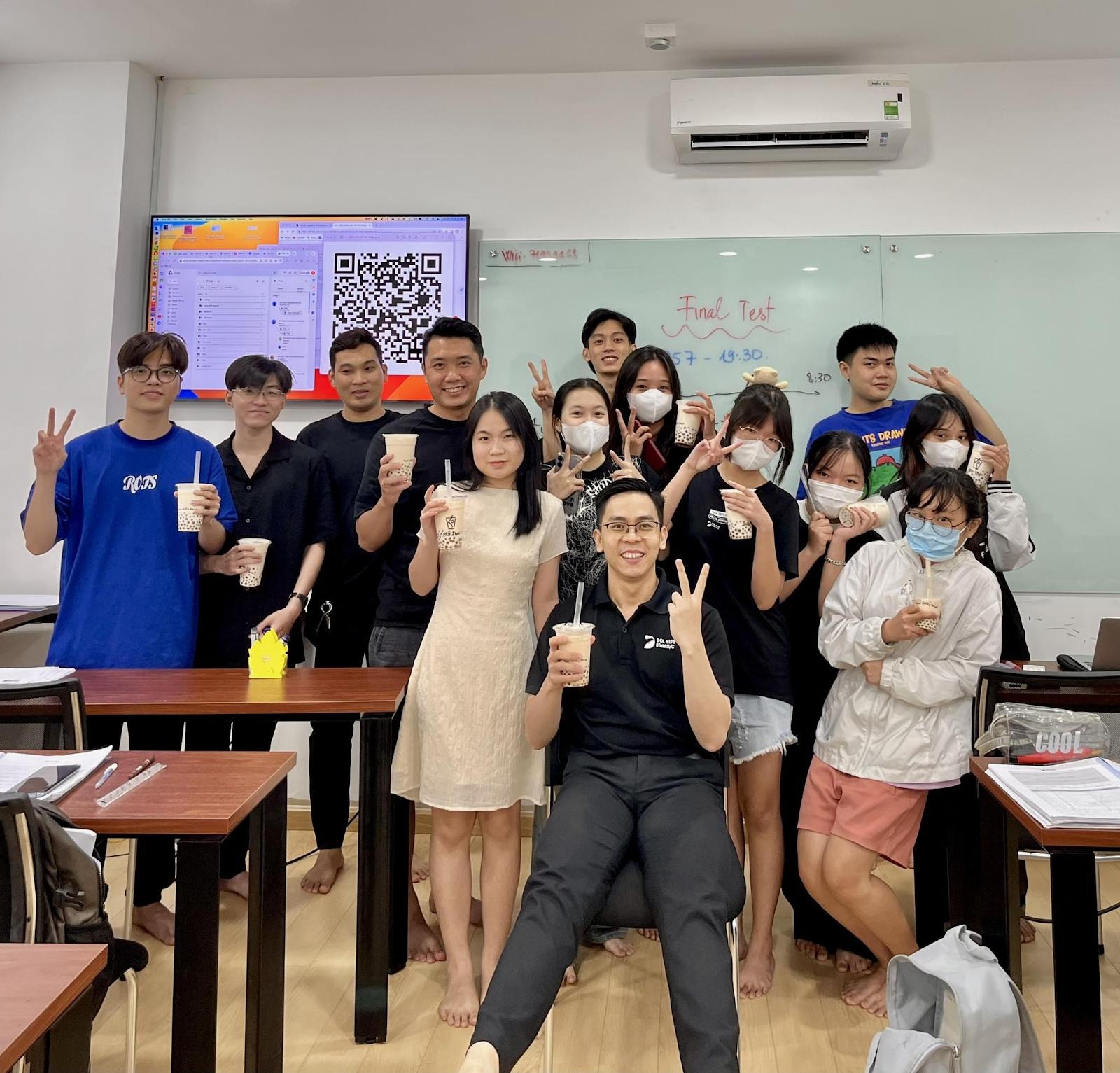 DO nổi bật với với các khóa học chuẩn hóa quốc tế như IELTS, TOEIC và tiếng Anh giao tiếp