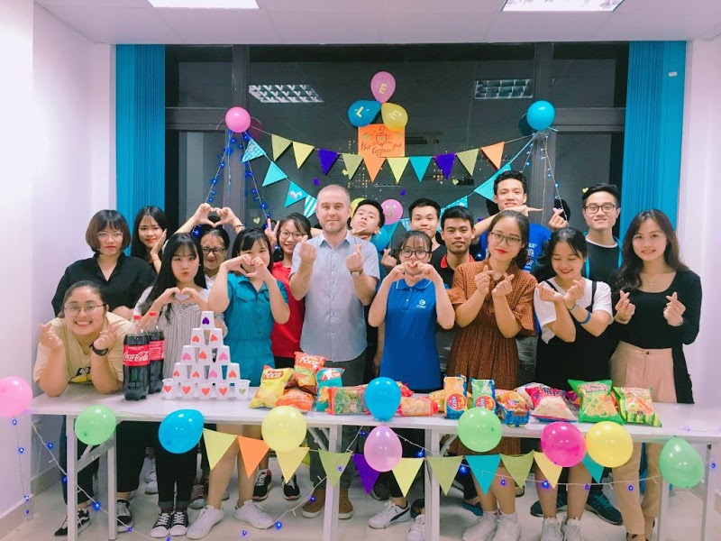 Ecorp English tập trung vào giao tiếp thực tế