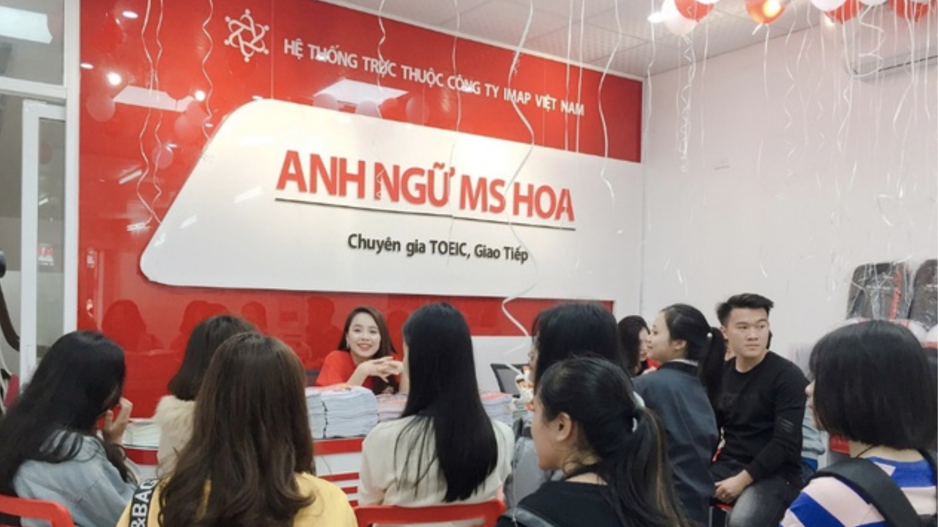 Trung tâm tiếng Anh Ms Hoa cho phép học viên học thử 1-2 buổi
