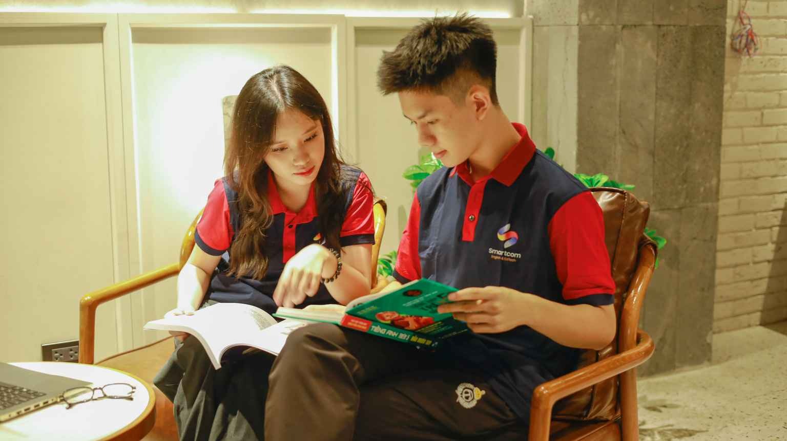 Review trung tâm tiếng Anh SMARTCOM có tốt không?