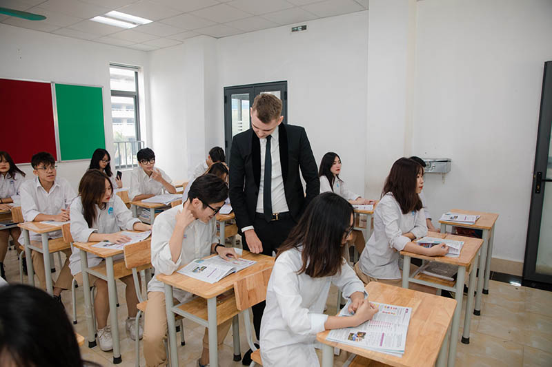 Trung tâm tiếng Anh The English Connection