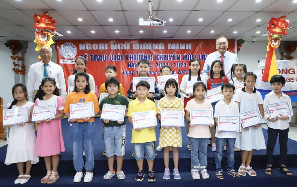 Review-trung-tam-ngoai-ngu-Duong-Minh-chi-tiet