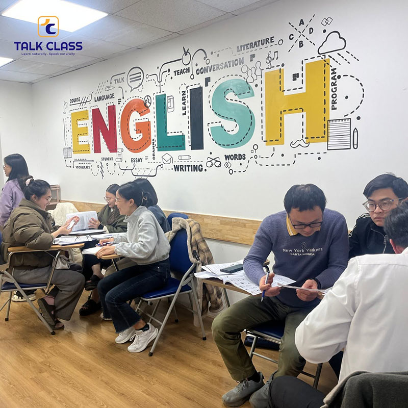 Khóa học tiếng Anh giao tiếp chuyên sâu tại Talk Class
