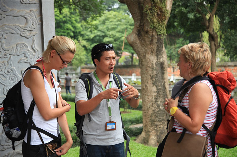 Huong-dan-vien-du-lich