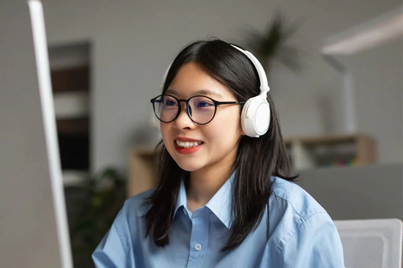 Xem-phim-va-chuong-trinh-truyen-hinh-song-ngu