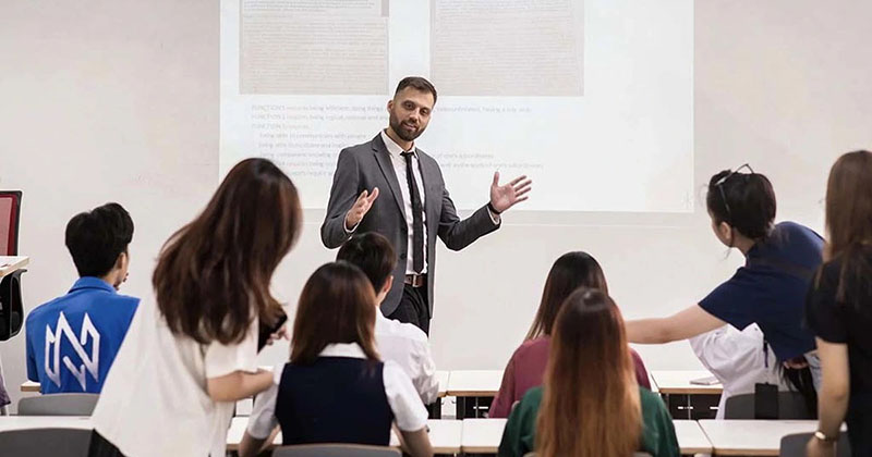 Điều kiện tuyển dụng giáo viên nước ngoài