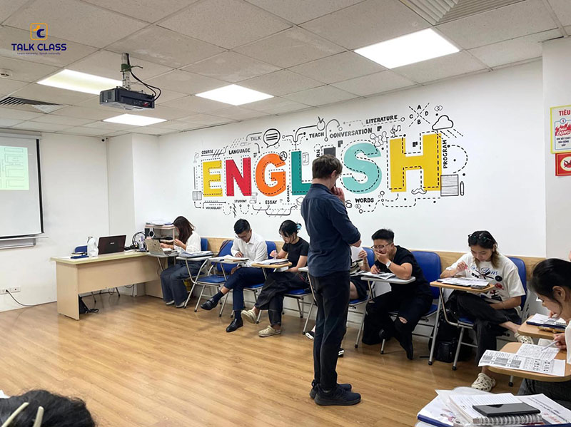 Vì sao cần quan tâm ROI đào tạo tiếng Anh doanh nghiệp