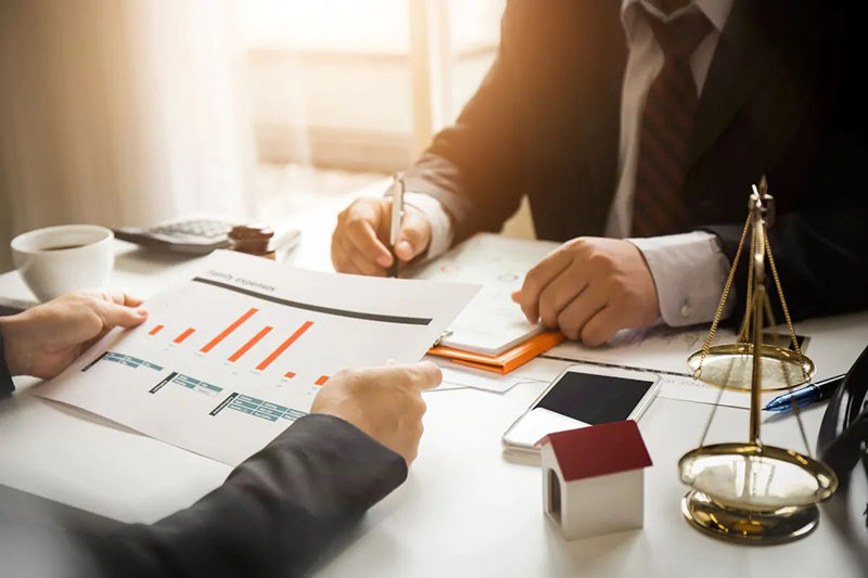 Mẫu câu tiếng Anh giao tiếp chuyên ngành luật